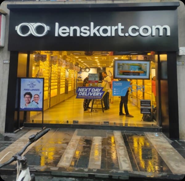 ACP board signage installation at retail store