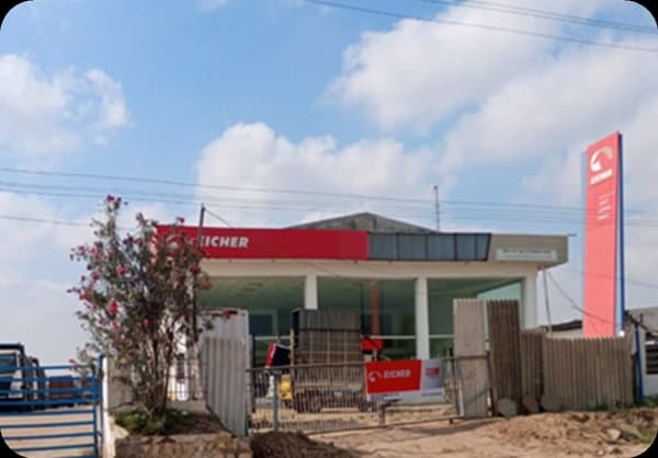 In-shop branding and wall branding at retail outlet