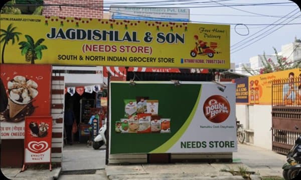 Nonlit signage deployment at retail counter
